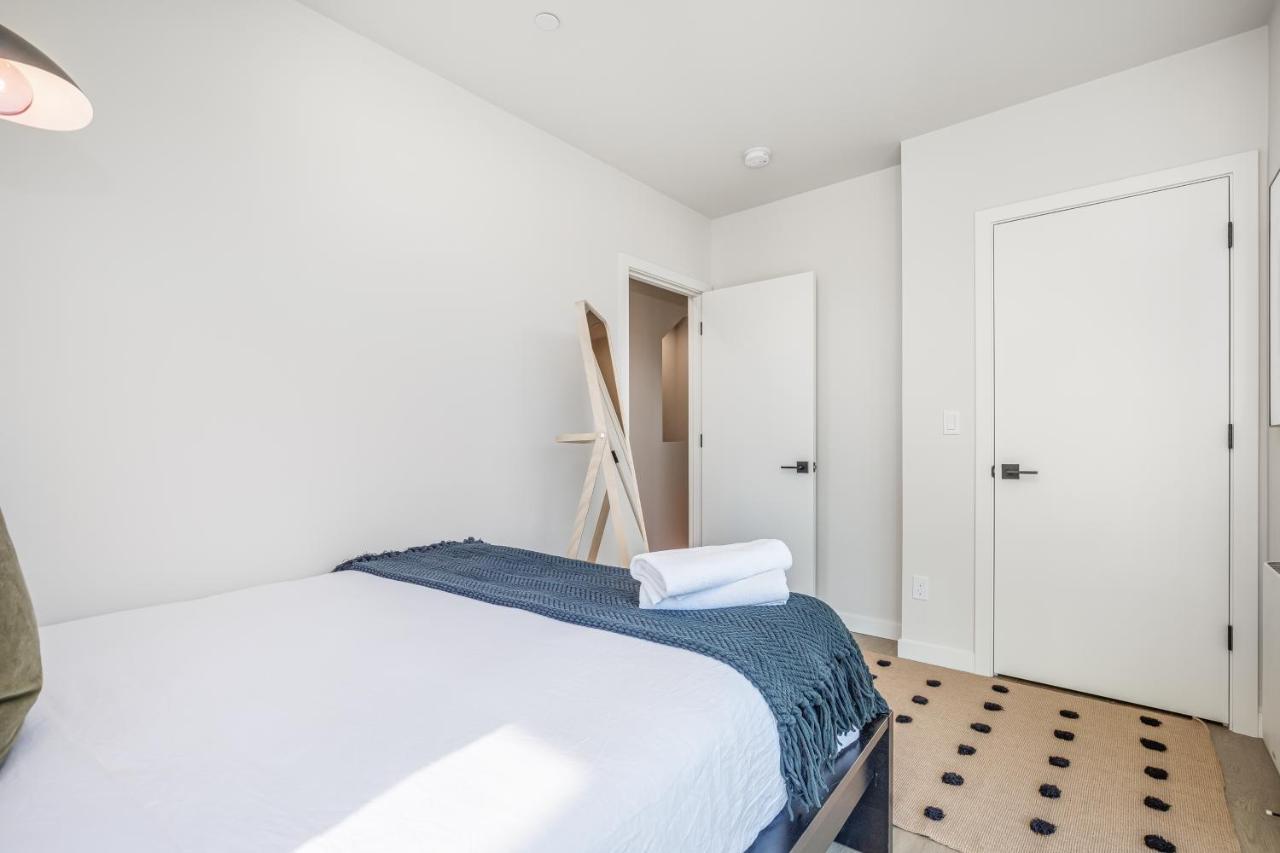 Rooftop Patio With Waterview, Private Garden & Grill 3Br 3Ba- Modern Cityscape Σιάτλ Εξωτερικό φωτογραφία